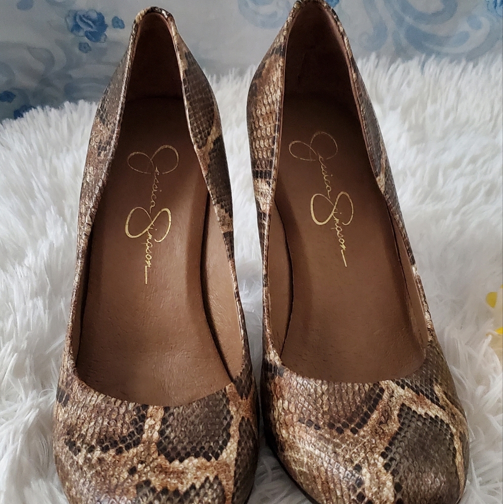 High heel shoes